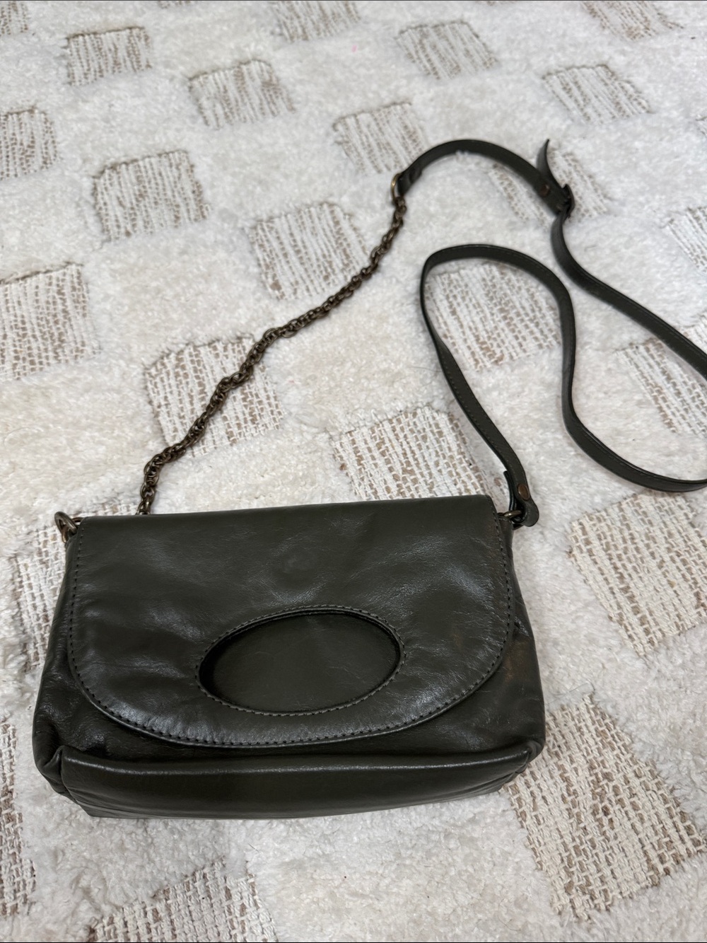 Latico Leather Olive Green Crossbody Bag‎ – Colorful Lined Shoulder Purse - Picture 3 of 7